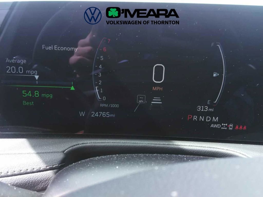 Used 2025 Cadillac XT4 Premium Luxury image 5