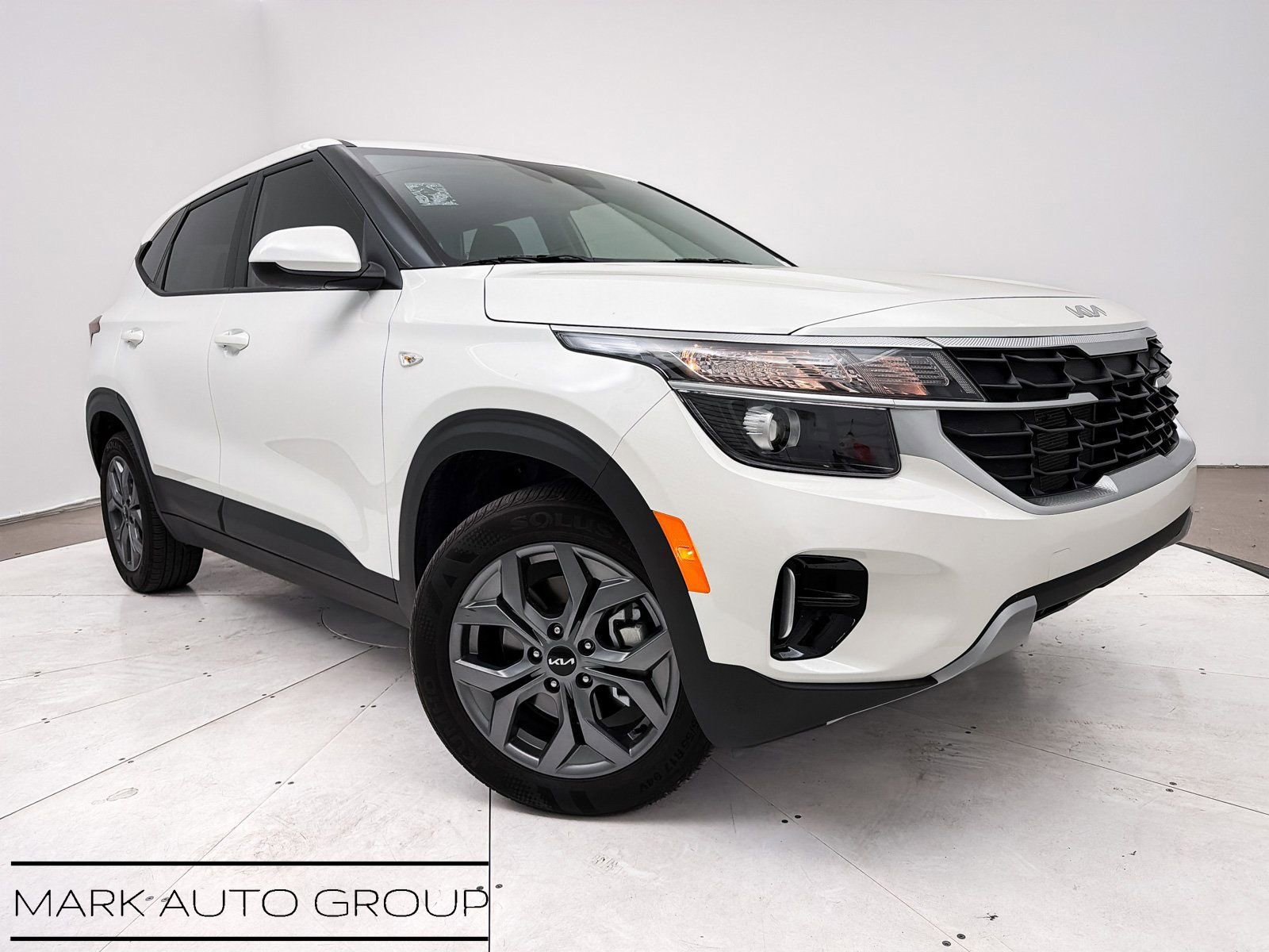 Certified 2024 Kia Seltos LX