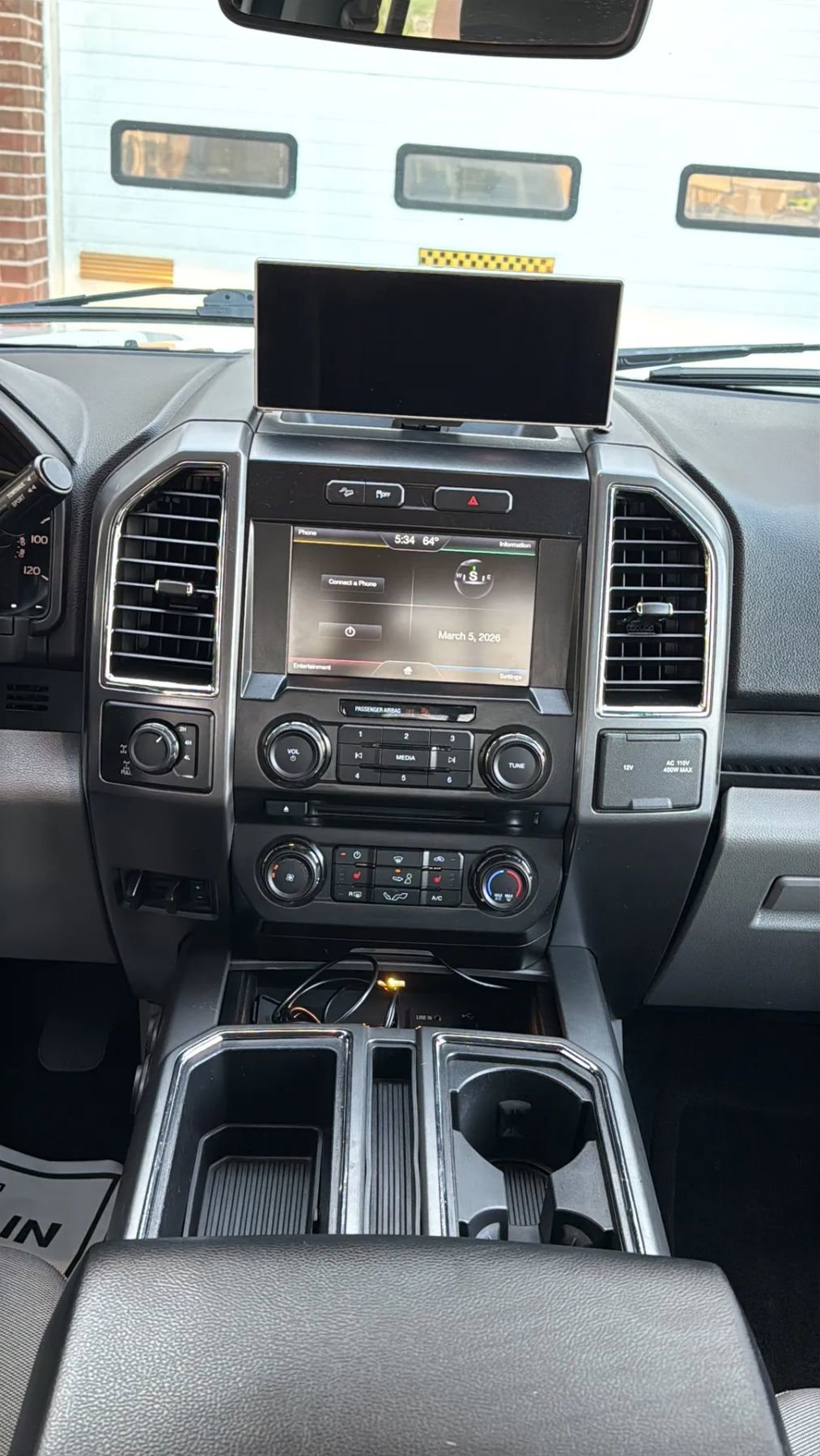 Used 2015 Ford F150 XLT w/ Equipment Group 302A Luxury image 19