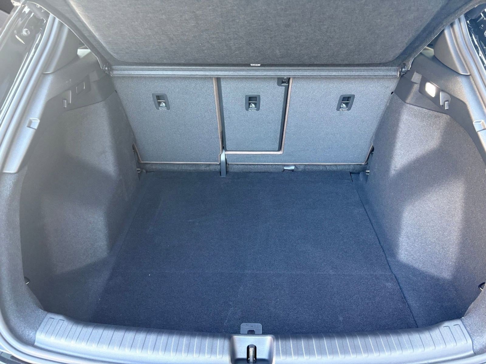 New 2026 Audi Q4 e-tron Premium image 19