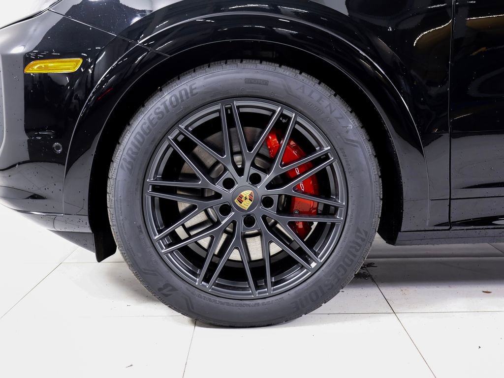 New 2026 Porsche Cayenne GTS image 30