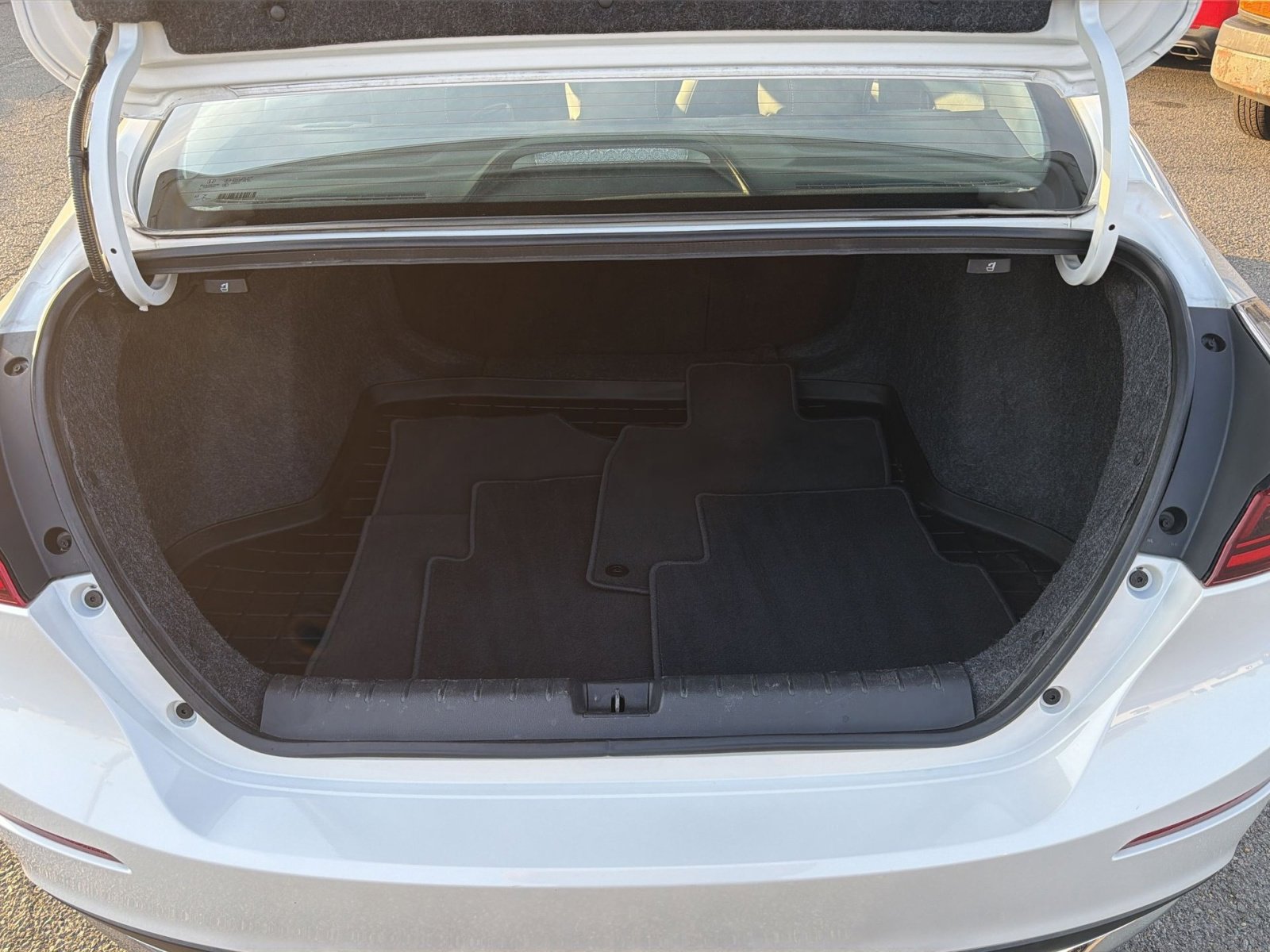 Used 2020 Honda Insight Touring image 26