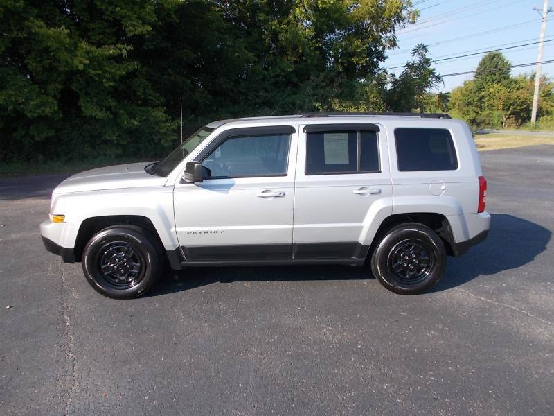 Used 2012 Jeep Patriot Sport w/ PWR Value Group AWD/4WD image 3