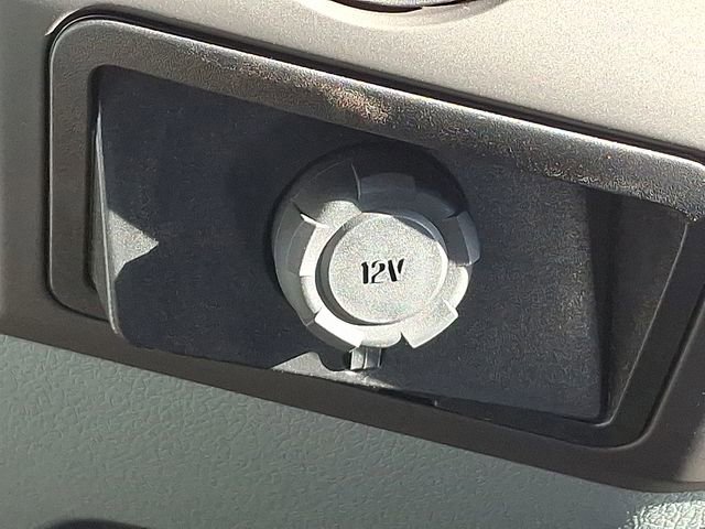 Used 2023 Ford F650 2WD Regular Cab Super Duty image 21