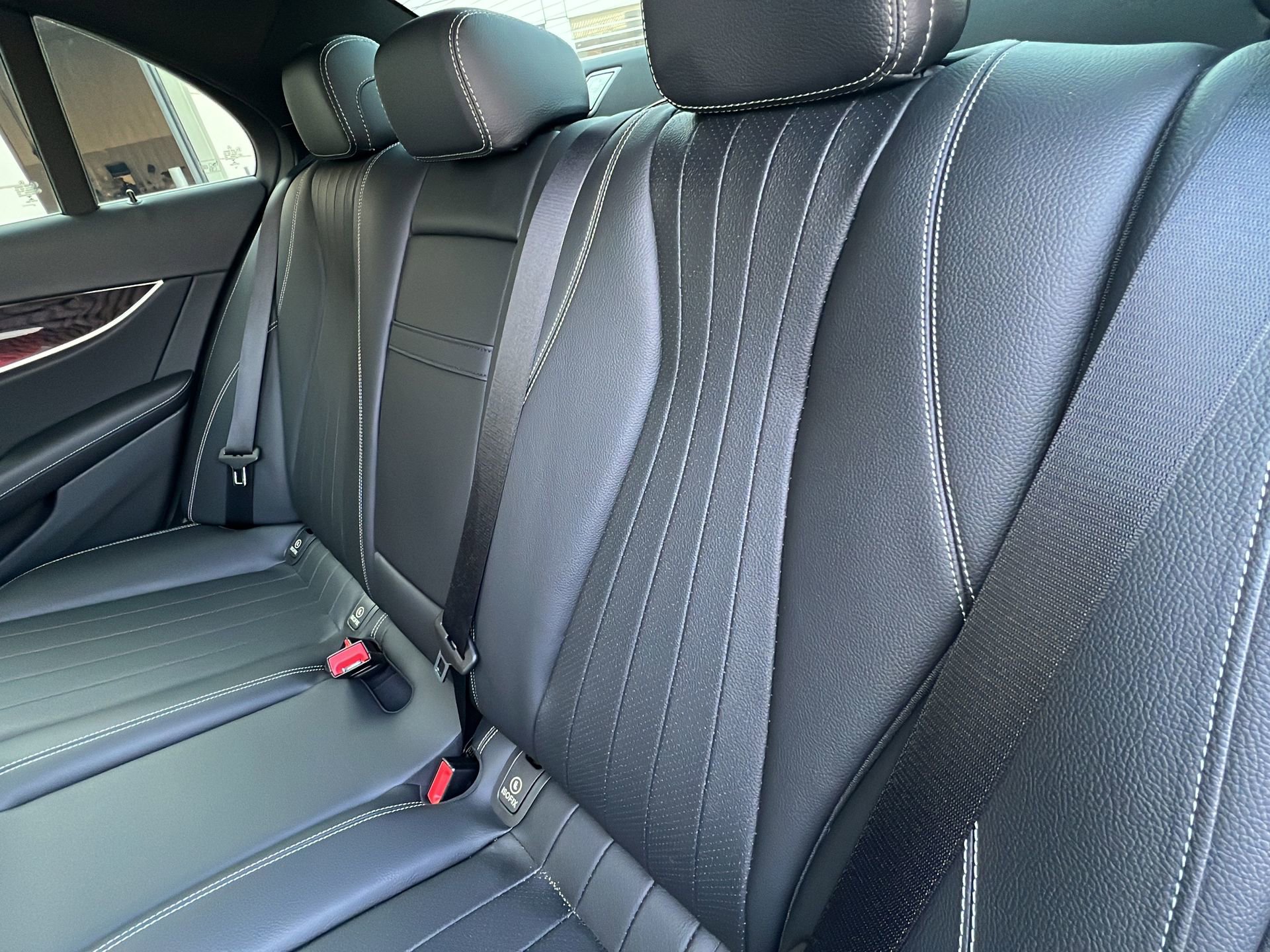 Used 2023 Mercedes-Benz E 350 4MATIC Sedan image 17