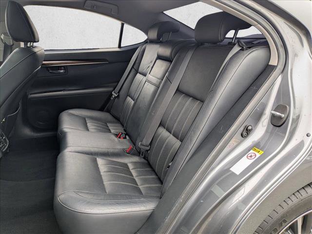 Used 2016 Lexus ES 350 w/ Luxury Package w/Wood Trim FWD image 18