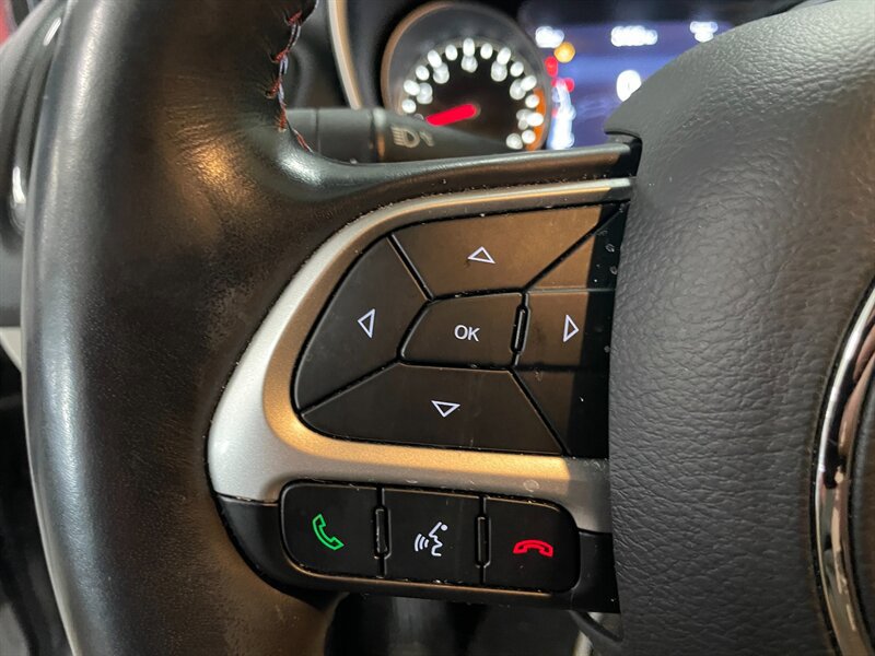 Used 2020 Jeep Compass Limited AWD/4WD image 10