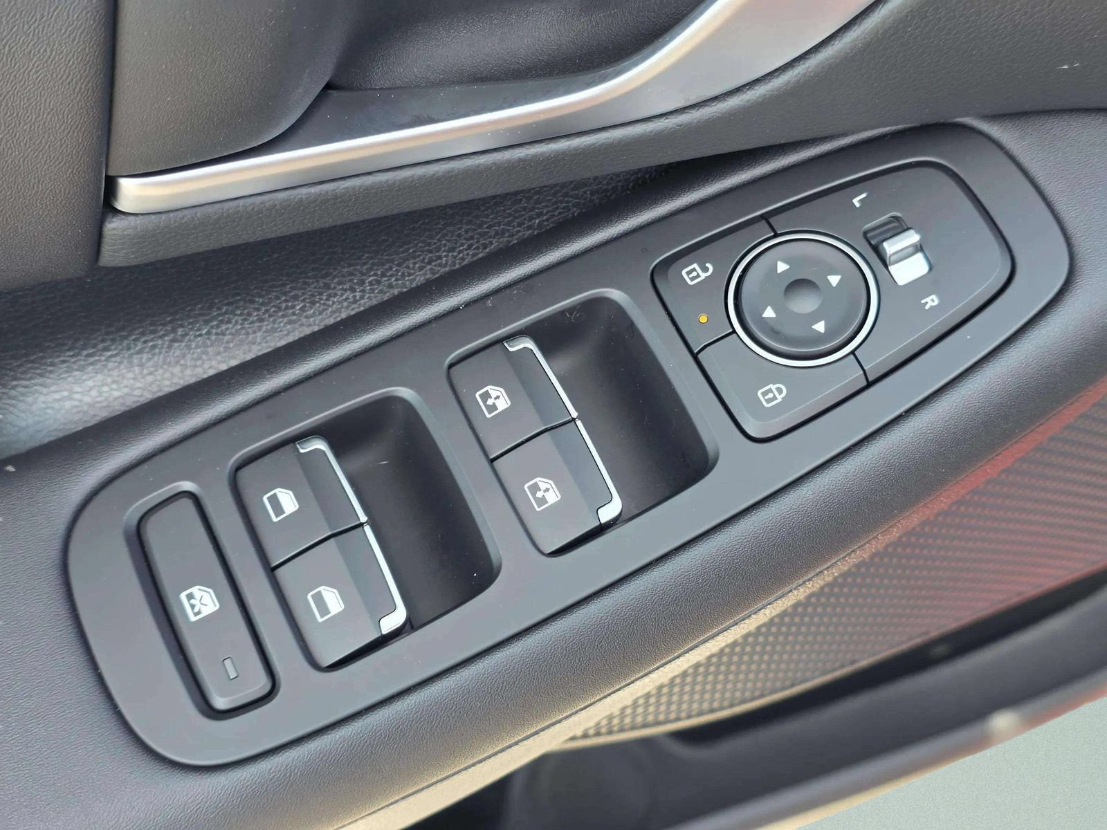New 2026 Hyundai Sonata SEL FWD image 12