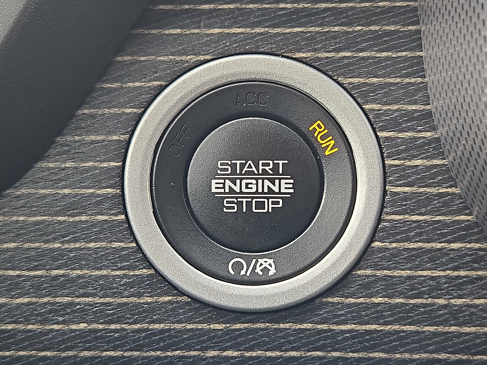 Used 2020 RAM 1500 Limited image 23