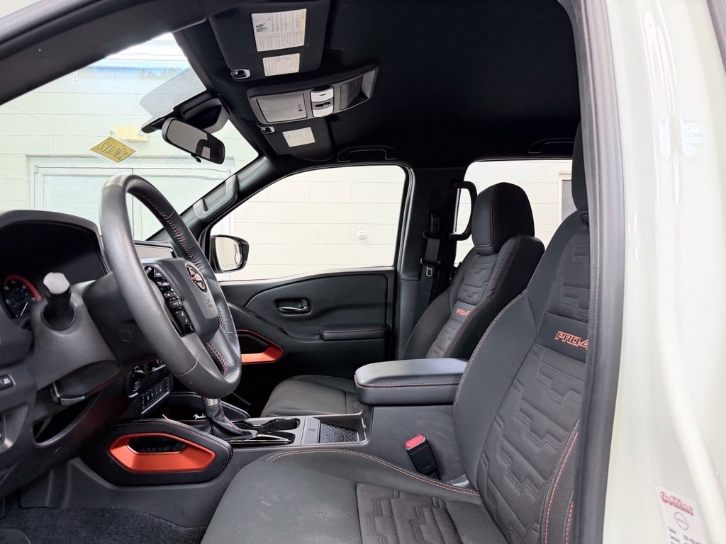 Used 2025 Nissan Frontier PRO-4X w/ Pro Convenience Package AWD/4WD image 15