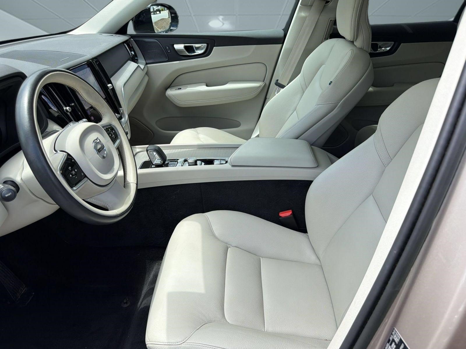 Certified 2023 Volvo XC60 B5 Plus w/ Climate Package FWD image 5