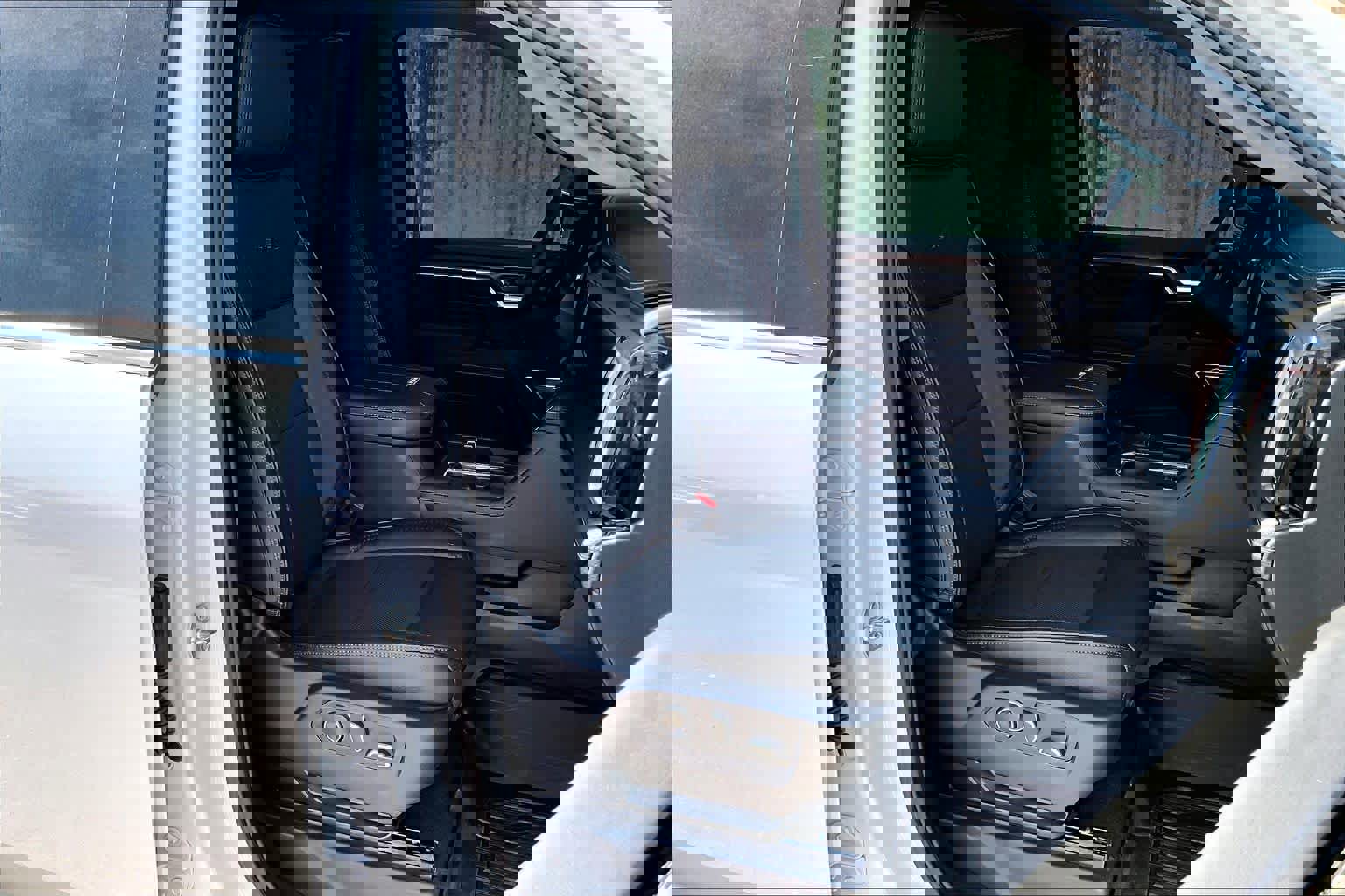 Used 2025 GMC Sierra 2500 Denali w/ Denali Reserve Package image 9