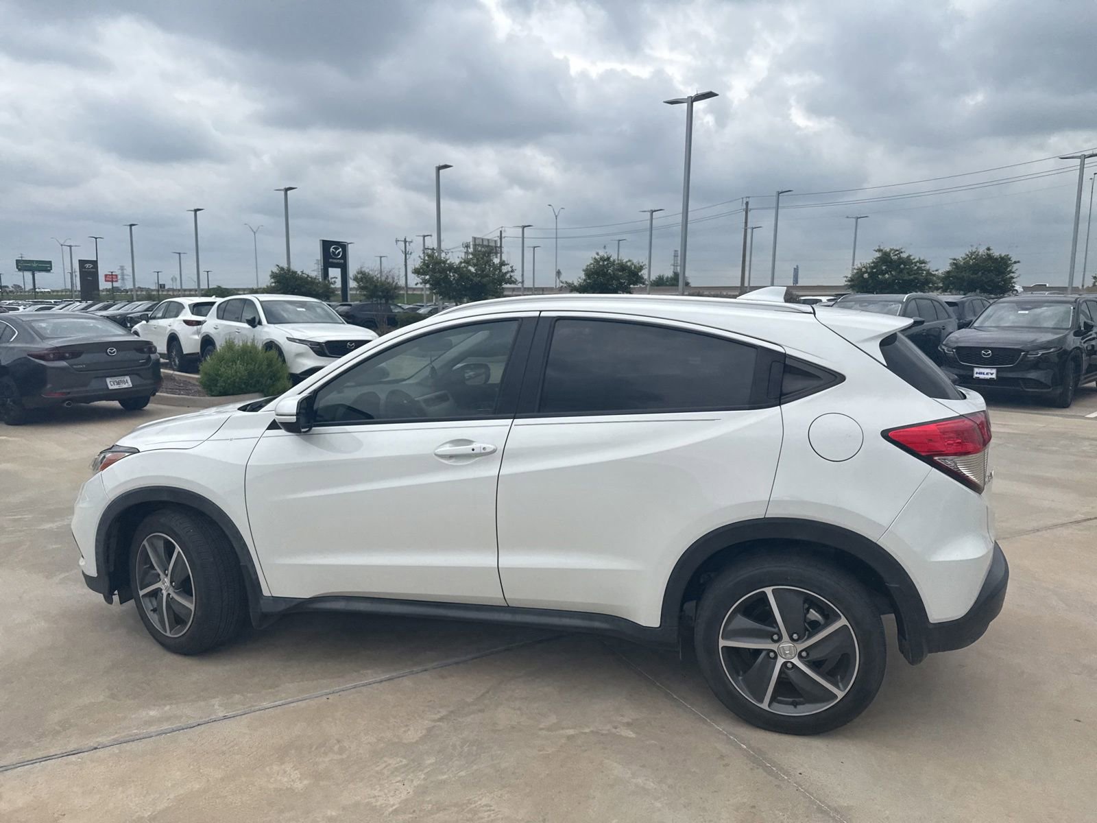Used 2021 Honda HR-V EX image 15