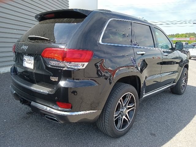 Used 2020 Jeep Grand Cherokee Summit AWD/4WD image 3
