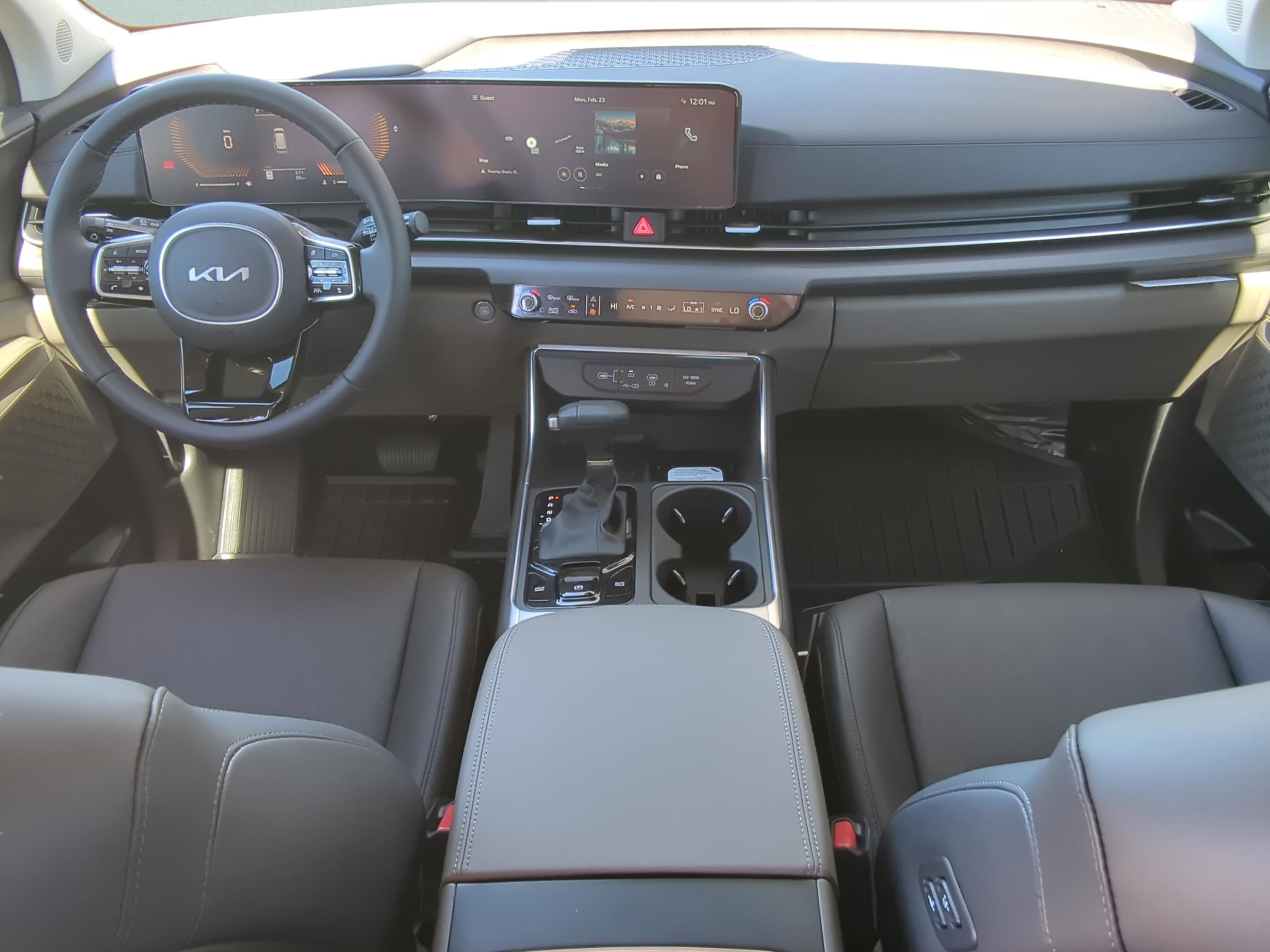 New 2026 Kia Carnival EX FWD image 12