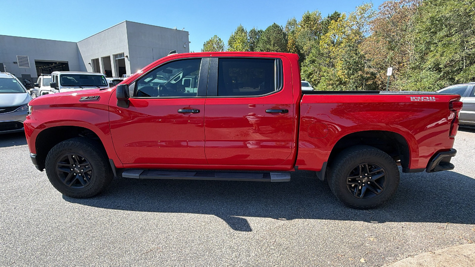 Used 2021 Chevrolet Silverado 1500 LT Trail Boss w/ Convenience Package II AWD/4WD image 11