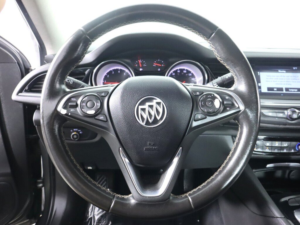 Used 2018 Buick Regal Preferred FWD image 11