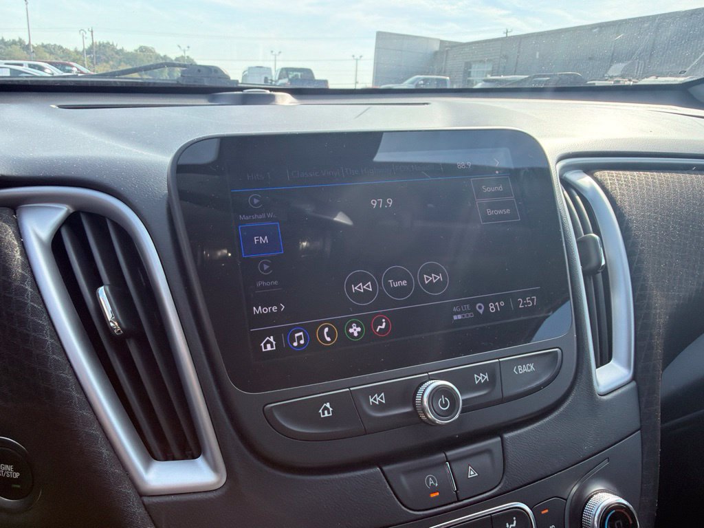 Used 2023 Chevrolet Malibu LT FWD image 18
