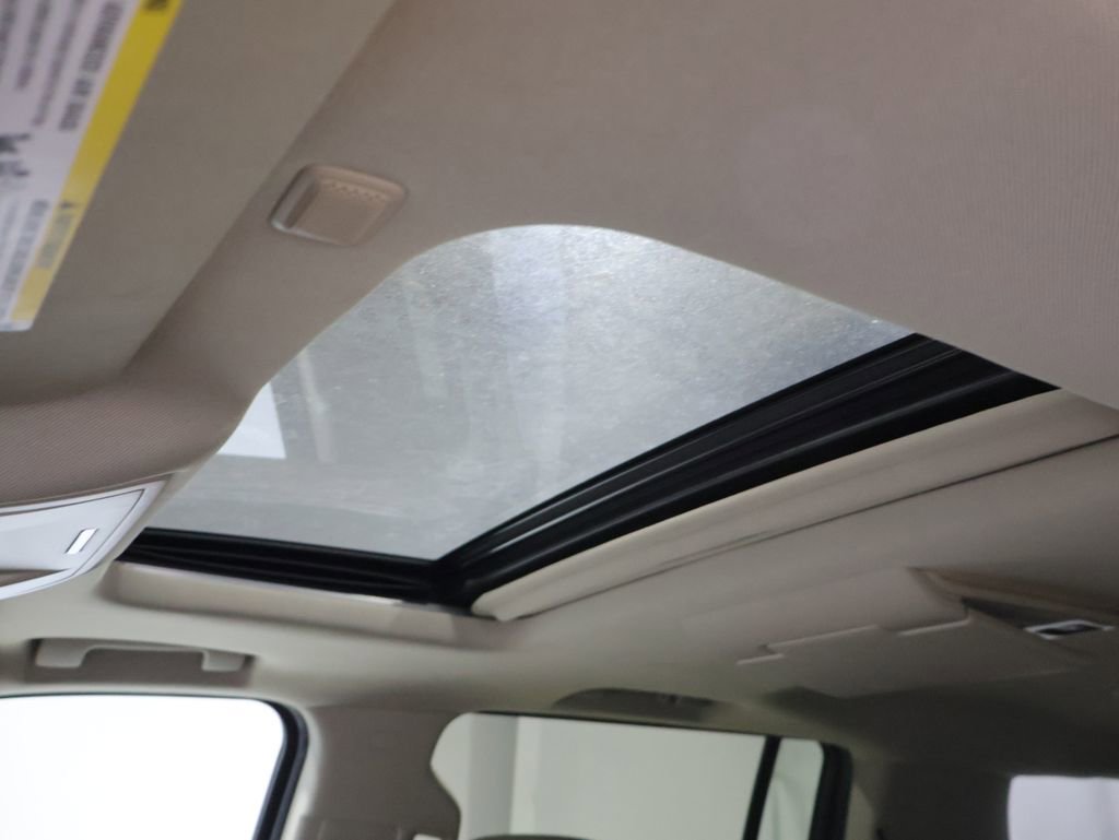 Used 2015 Chevrolet Suburban LTZ AWD/4WD image 34