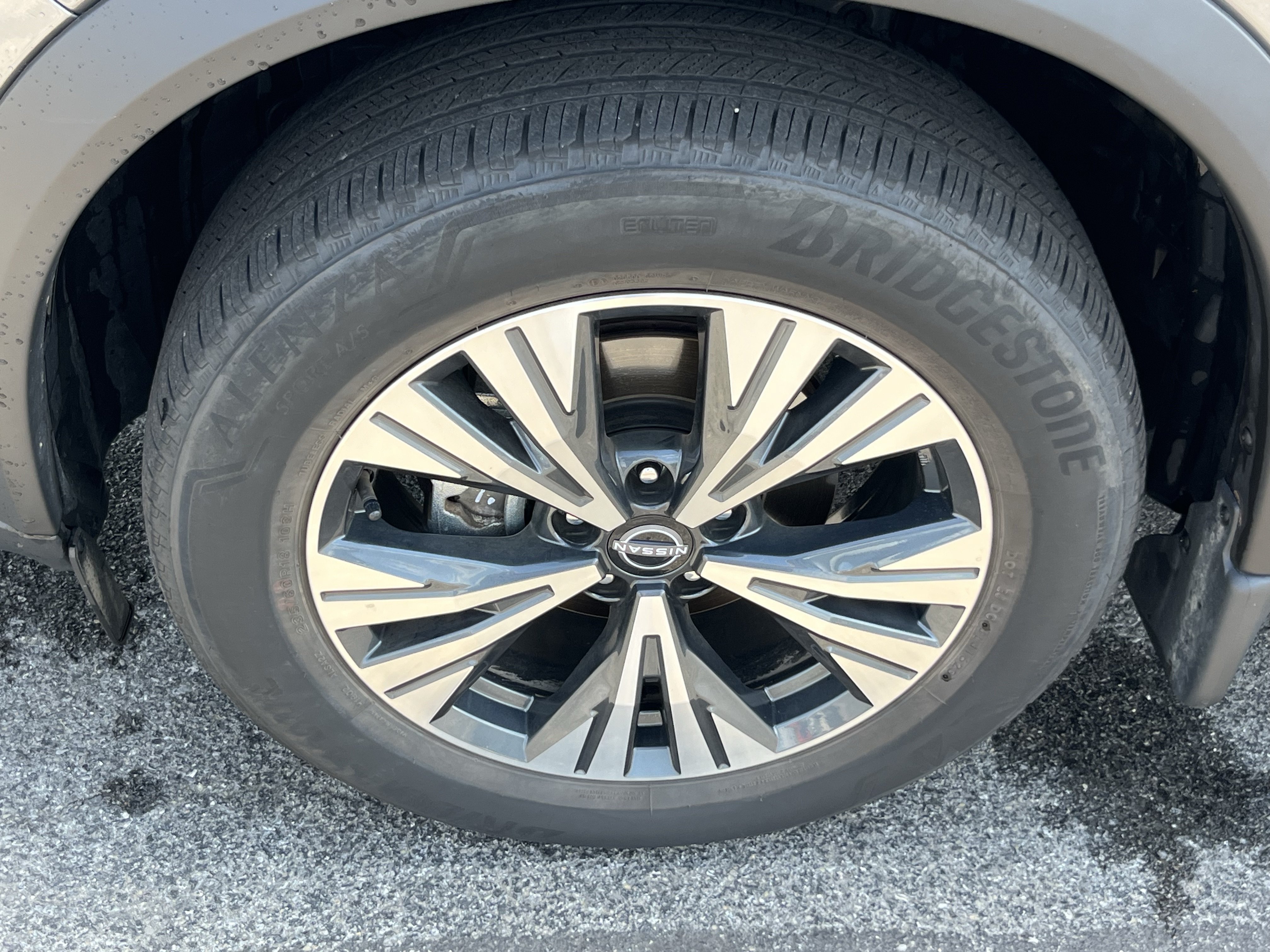 Used 2023 Nissan Rogue SV w/ SV Premium B Package AWD/4WD image 14