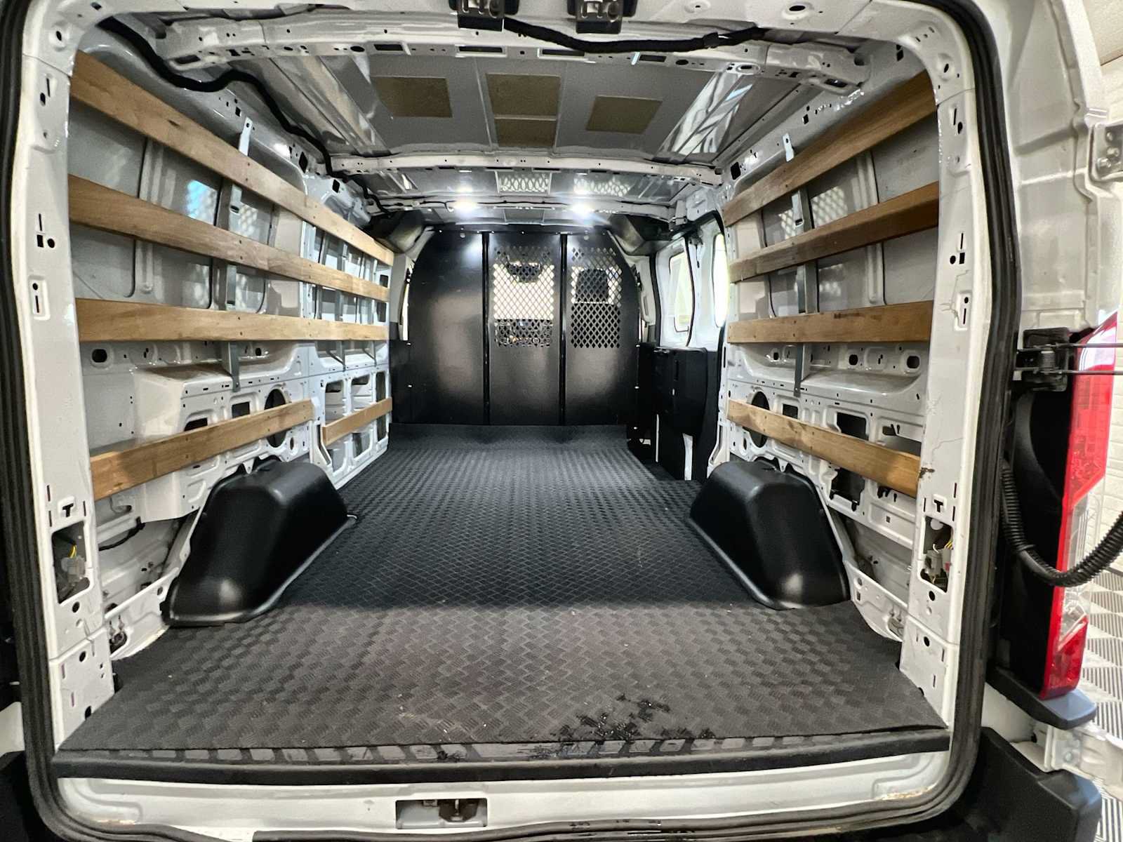 Used 2022 Ford Transit 250 Low Roof w/ Exterior Upgrade Package RWD image 18