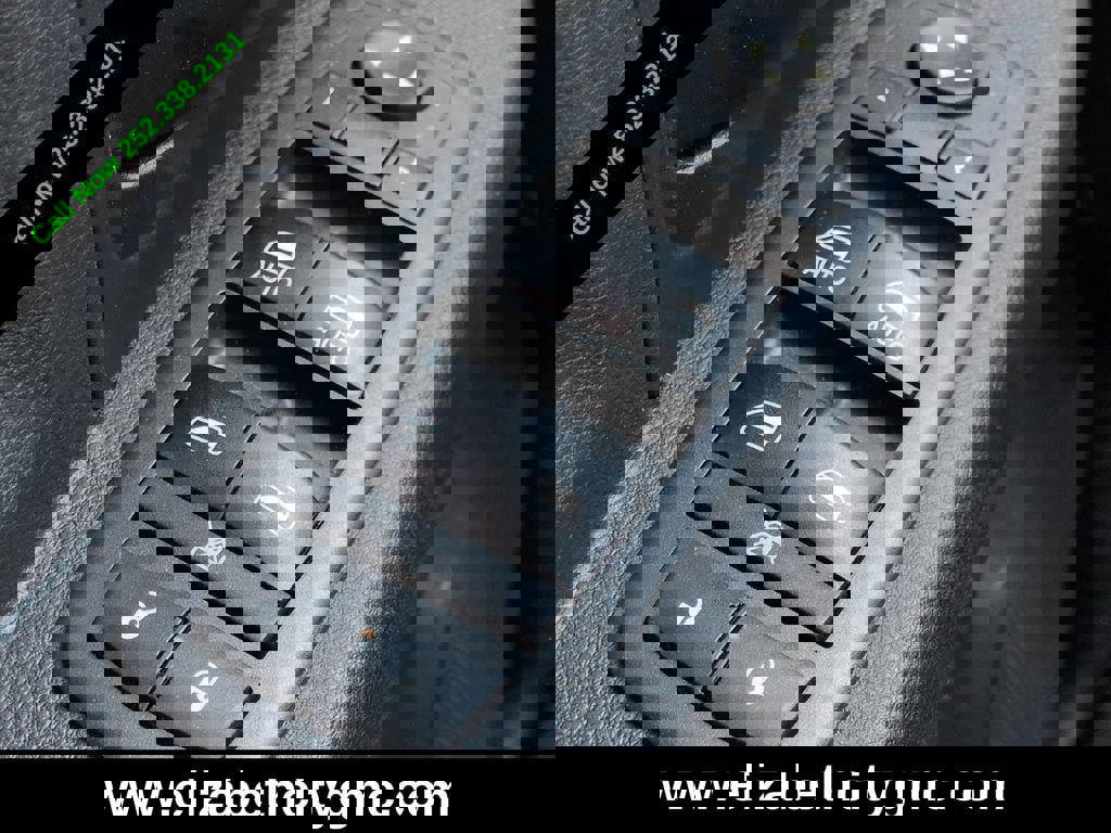 Used 2017 RAM 2500 Tradesman w/ Chrome Appearance Group image 21