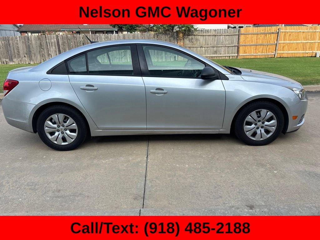 Used 2014 Chevrolet Cruze LS FWD image 4