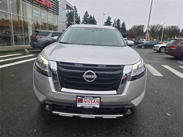 Used 2022 Nissan Pathfinder SL w/ SL Premium Package image 3