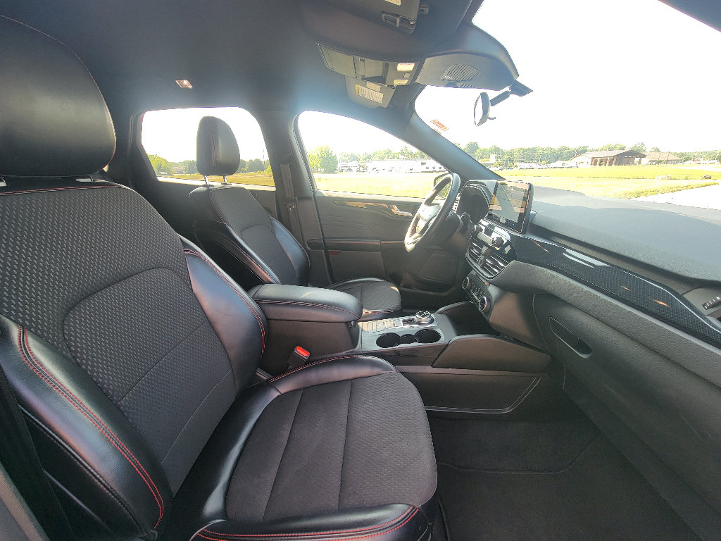 Used 2024 Ford Escape ST-Line FWD image 33