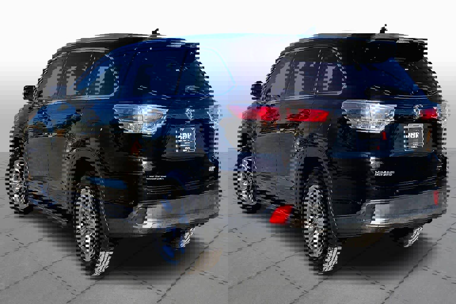 Used 2014 Toyota Highlander Limited Platinum image 11