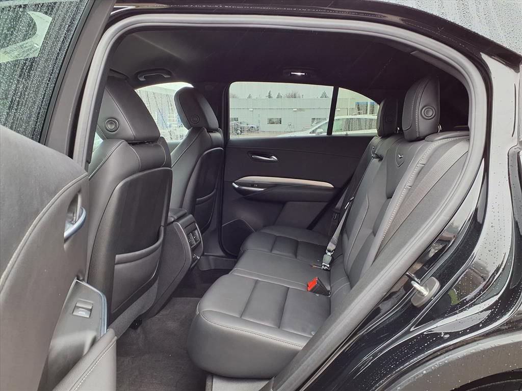 Used 2022 Cadillac XT4 Premium Luxury w/ Enhanced Visibility Package image 11