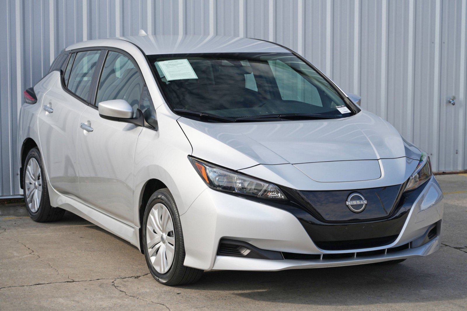 Used 2023 Nissan Leaf S image 46
