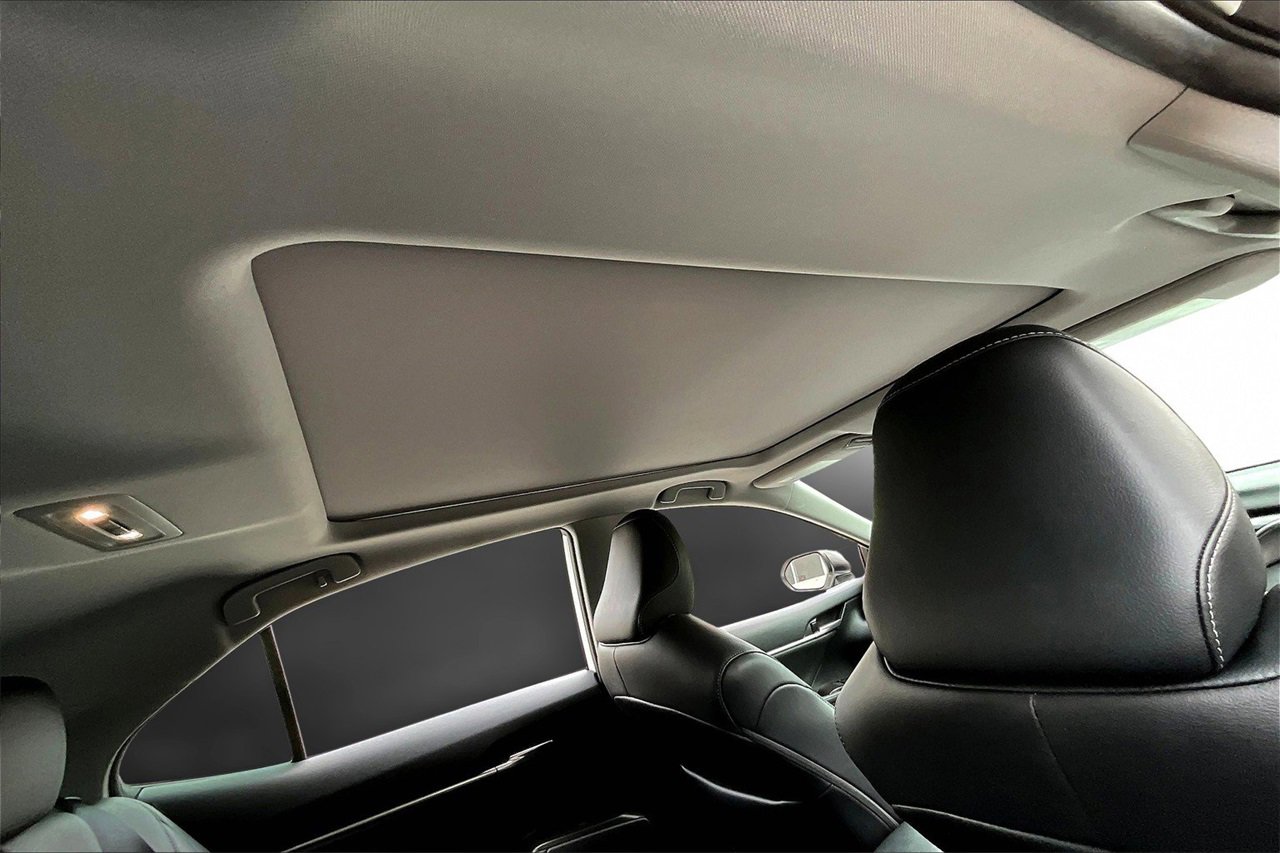 Used 2021 Toyota Camry XSE image 14