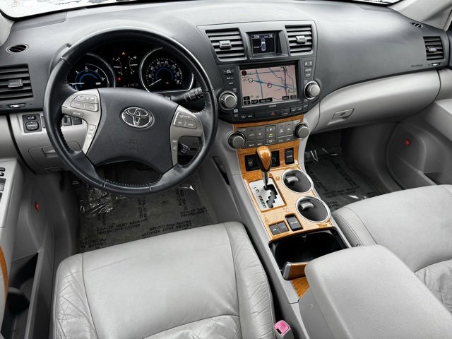 Used 2010 Toyota Highlander Limited image 16