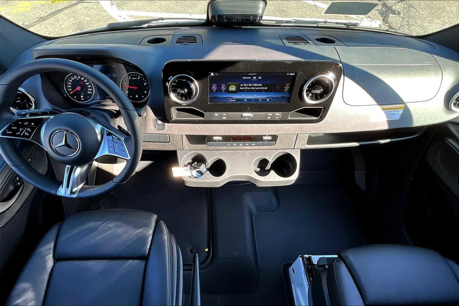 New 2025 Mercedes-Benz Sprinter 2500 image 7