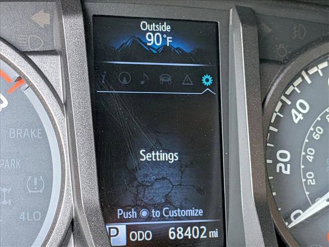 Used 2017 Toyota Tacoma TRD Off-Road w/ Premium & Technology Package RWD image 5