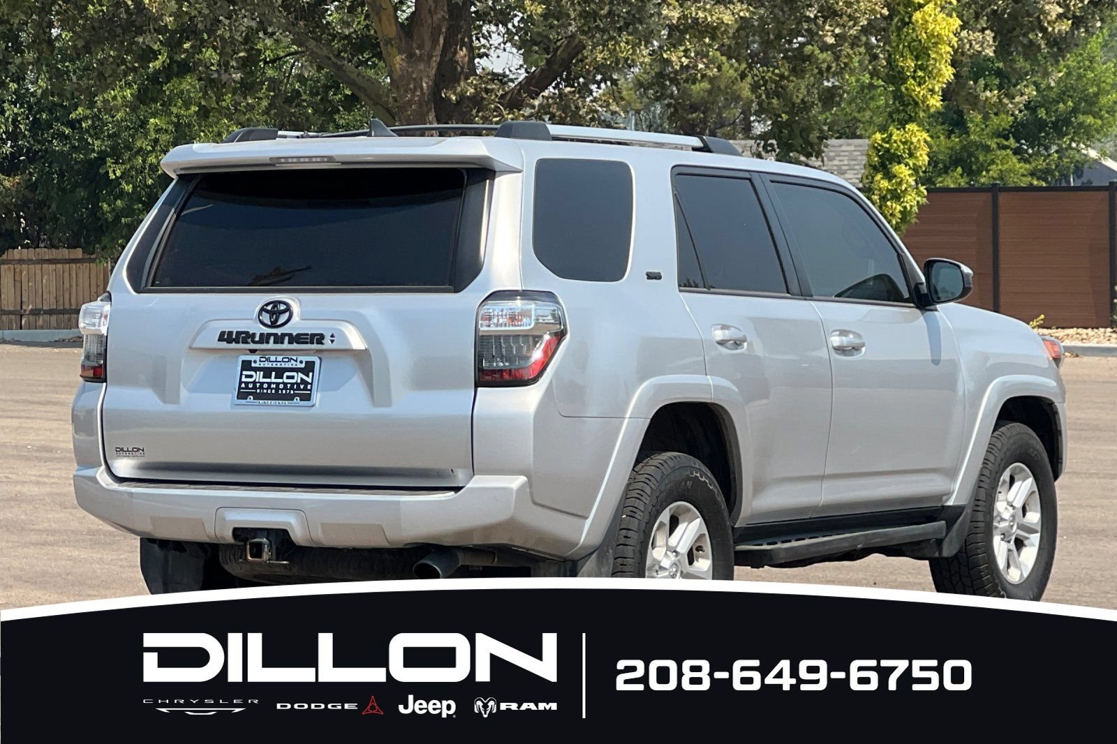 Used 2022 Toyota 4Runner SR5 AWD/4WD image 7