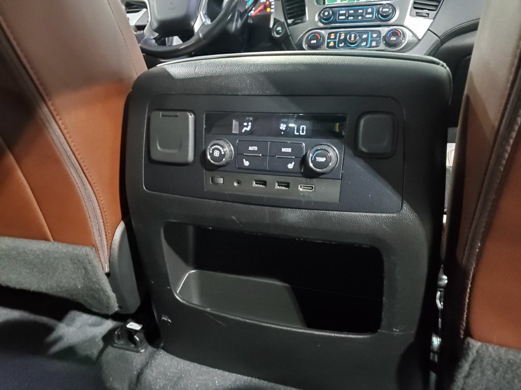 Used 2019 Chevrolet Tahoe Premier w/ Premier Plus Edition RWD image 24