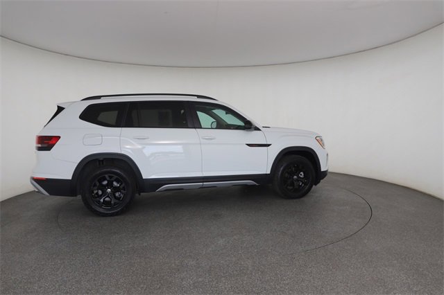 Used 2025 Volkswagen Atlas Peak Edition SE image 22