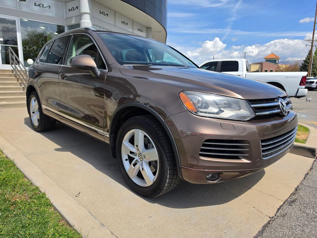 Used 2014 Volkswagen Touareg VR6 AWD/4WD image 3