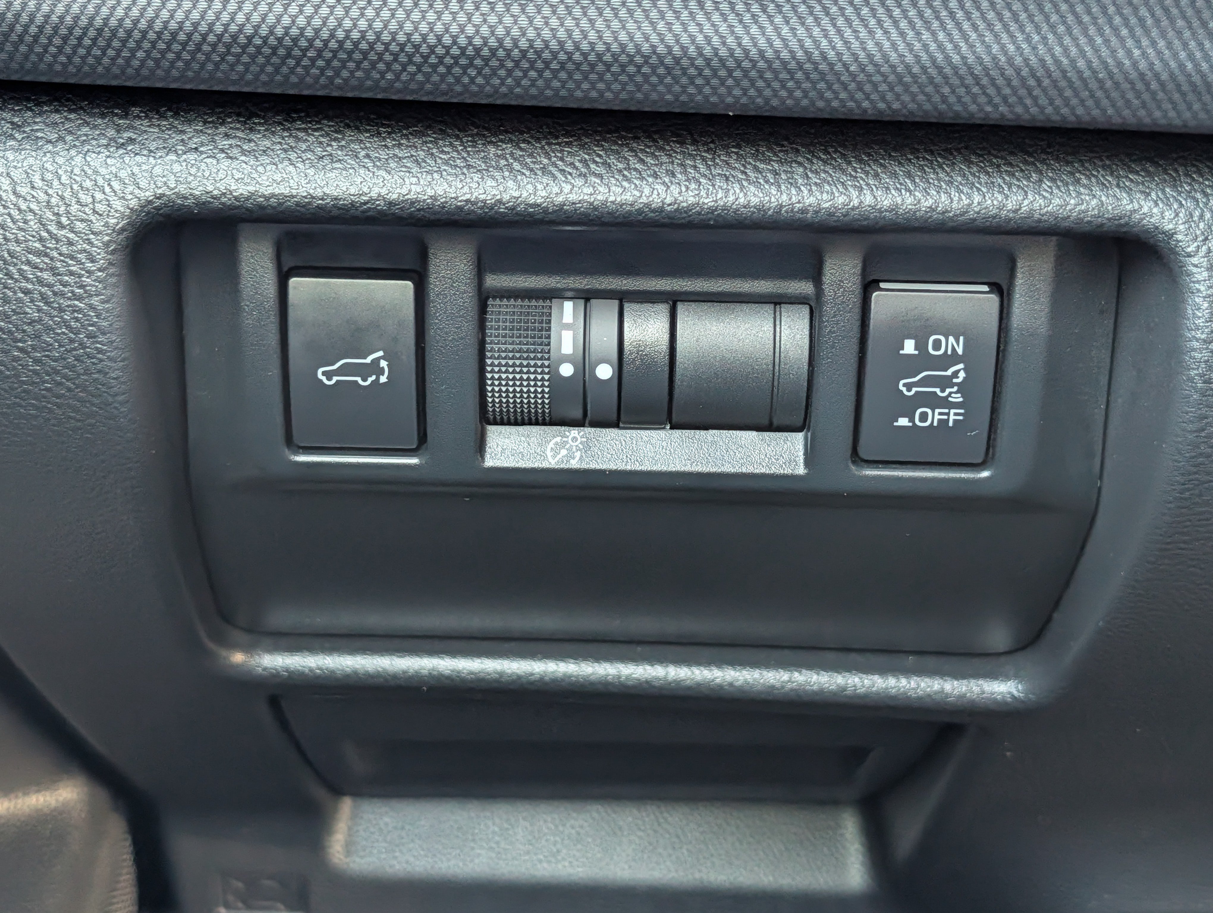 Certified 2025 Subaru Forester Premium AWD/4WD image 26