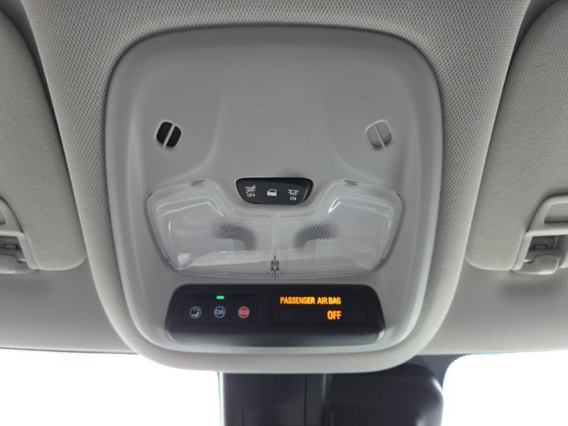 Used 2025 Chevrolet TrailBlazer LT AWD/4WD image 37