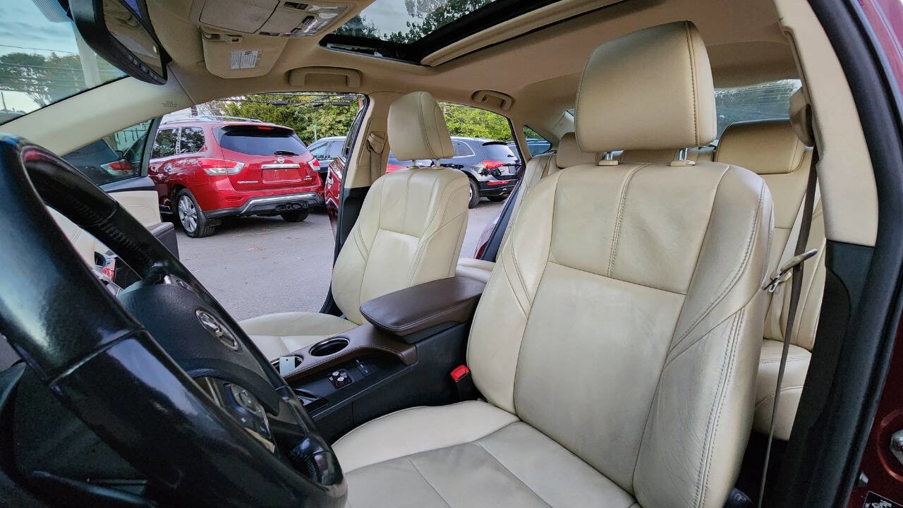 Used 2013 Toyota Avalon XLE Touring image 29