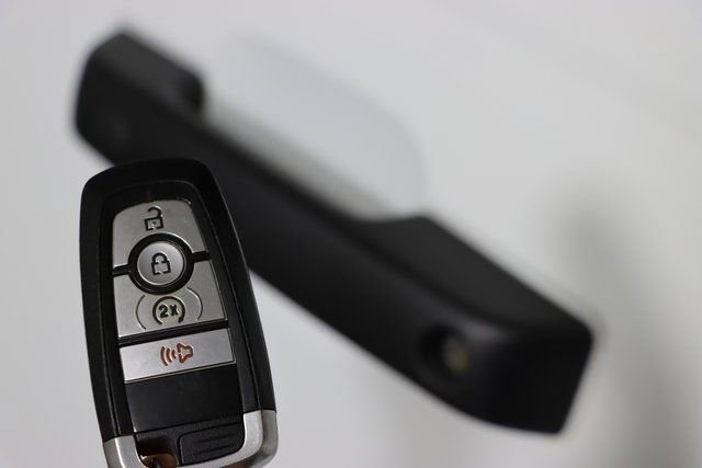 Used 2022 Ford Bronco Badlands image 43