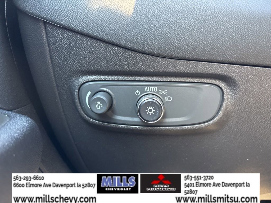 Used 2023 Chevrolet Equinox LT image 24