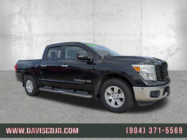 Used 2019 Nissan Titan SV image 1
