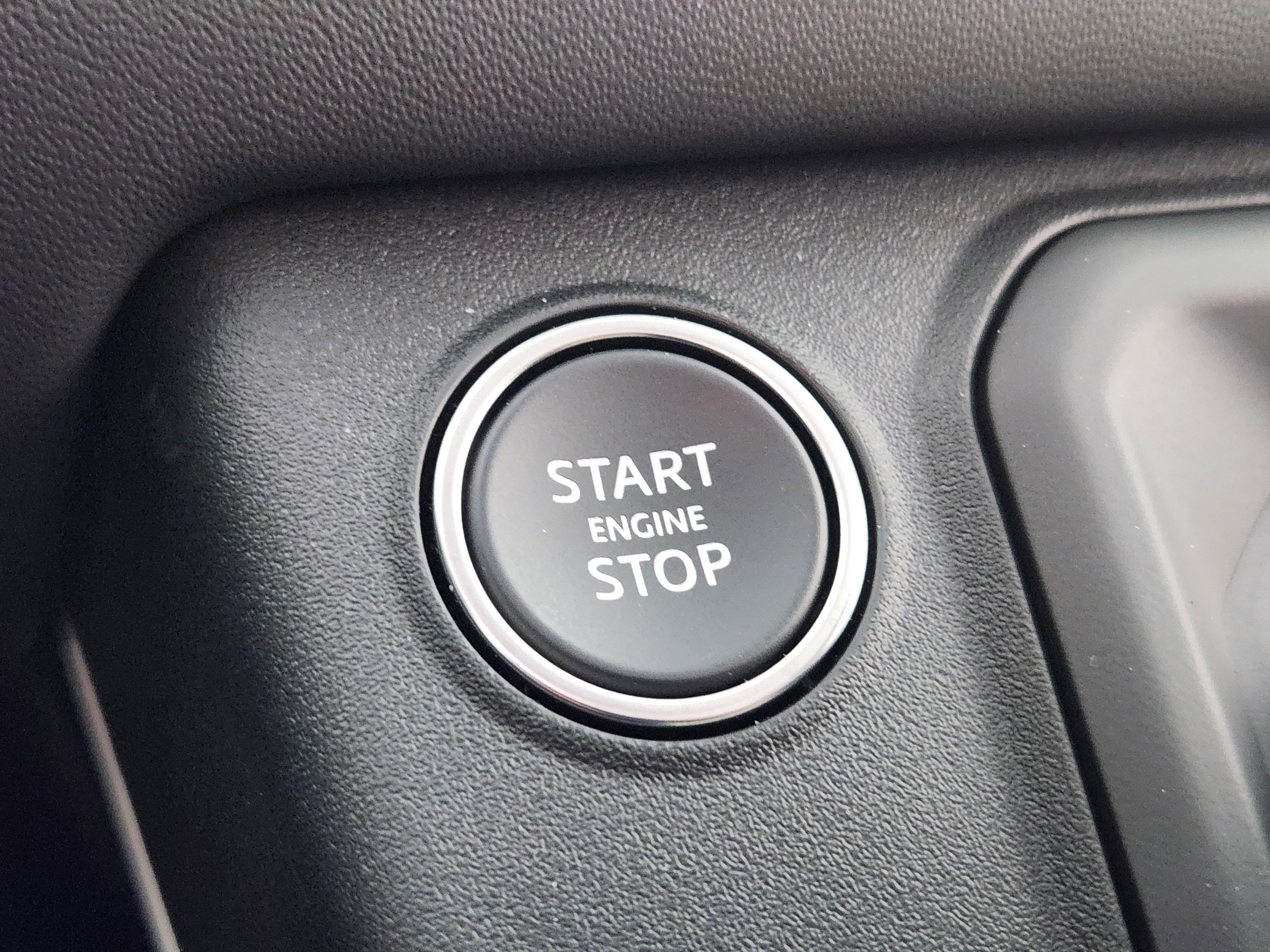 Used 2025 Land Rover Defender 110 S image 26