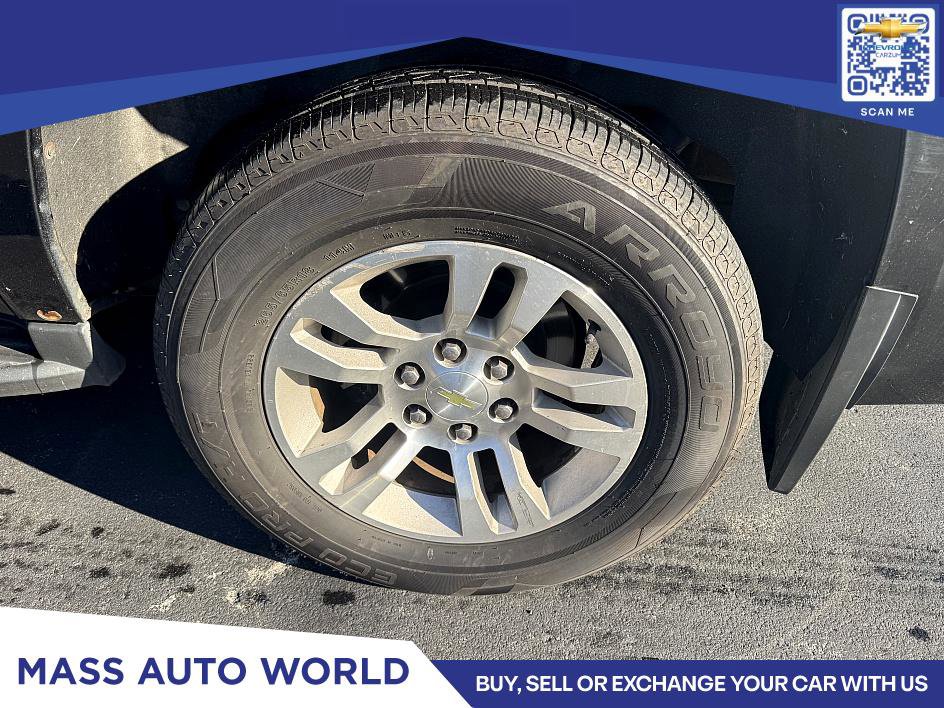 Used 2016 Chevrolet Suburban LT image 11