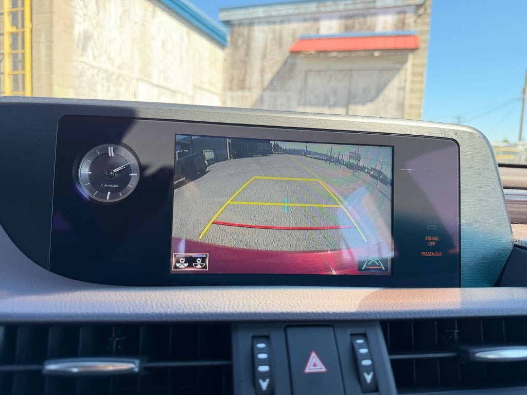 Used 2021 Lexus ES 250 w/ Premium Package AWD/4WD image 17