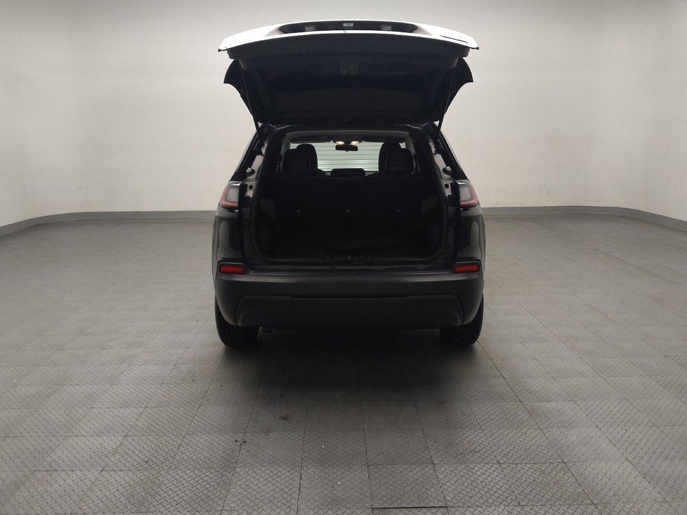 Used 2019 Jeep Cherokee Latitude Plus FWD image 29